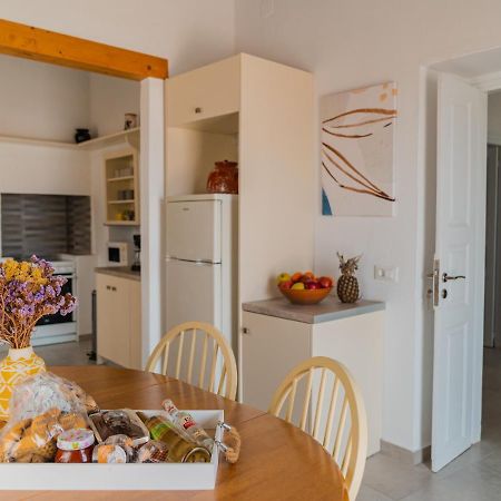 Komis Mansion Exámbela المظهر الخارجي الصورة