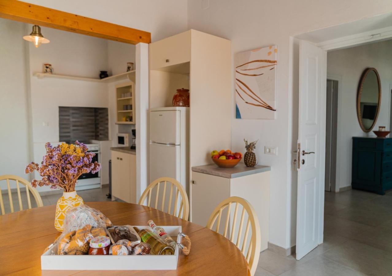Komis Mansion Exámbela المظهر الخارجي الصورة