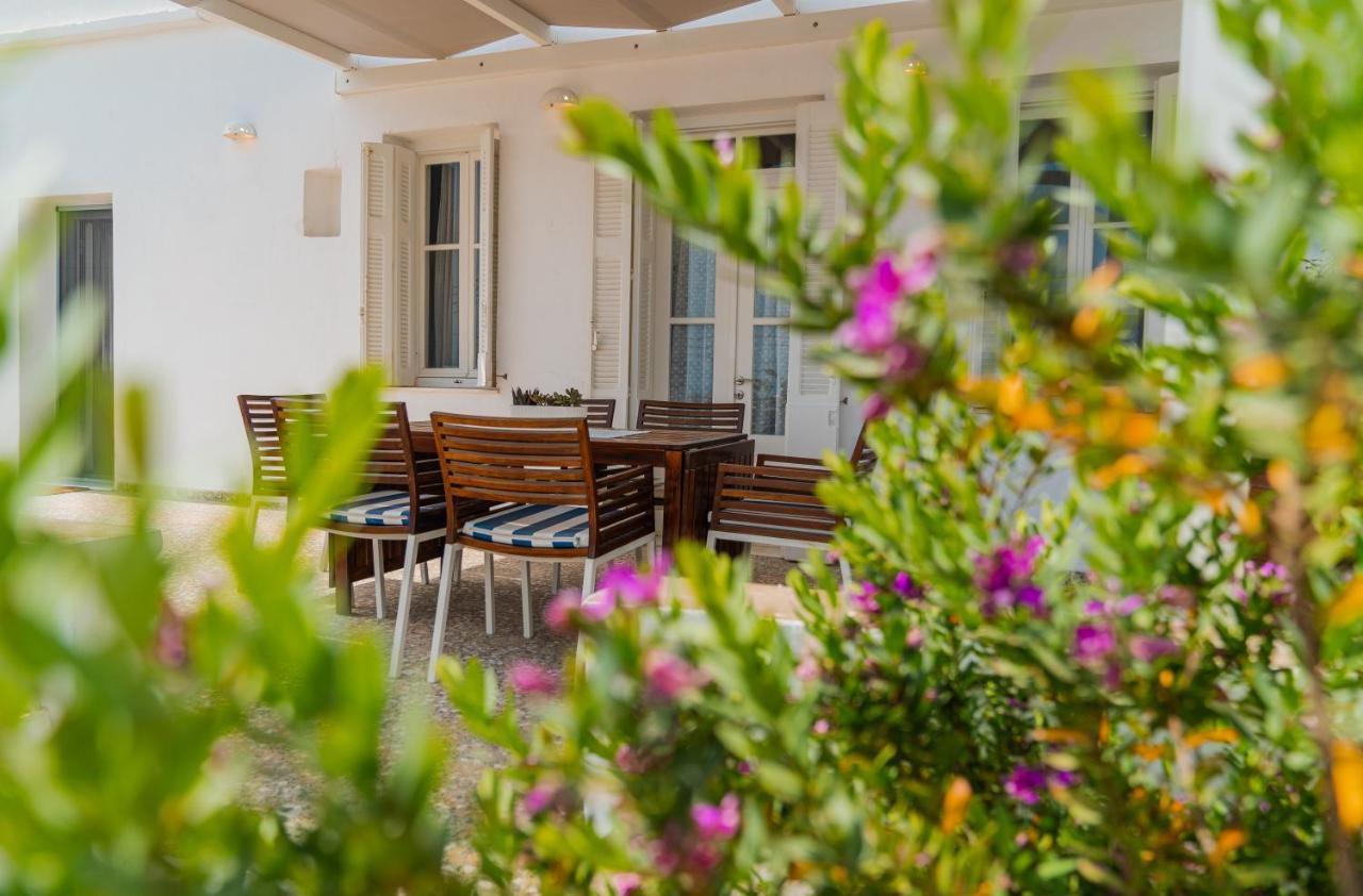 Komis Mansion Exámbela المظهر الخارجي الصورة