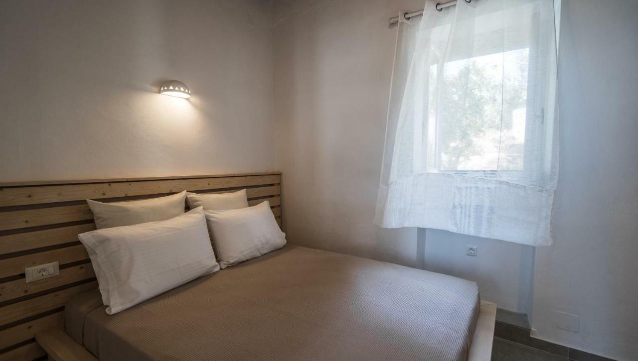 Komis Mansion Exámbela المظهر الخارجي الصورة